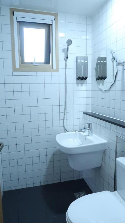 38Th Street Guesthouse Mokpo Bagian luar foto