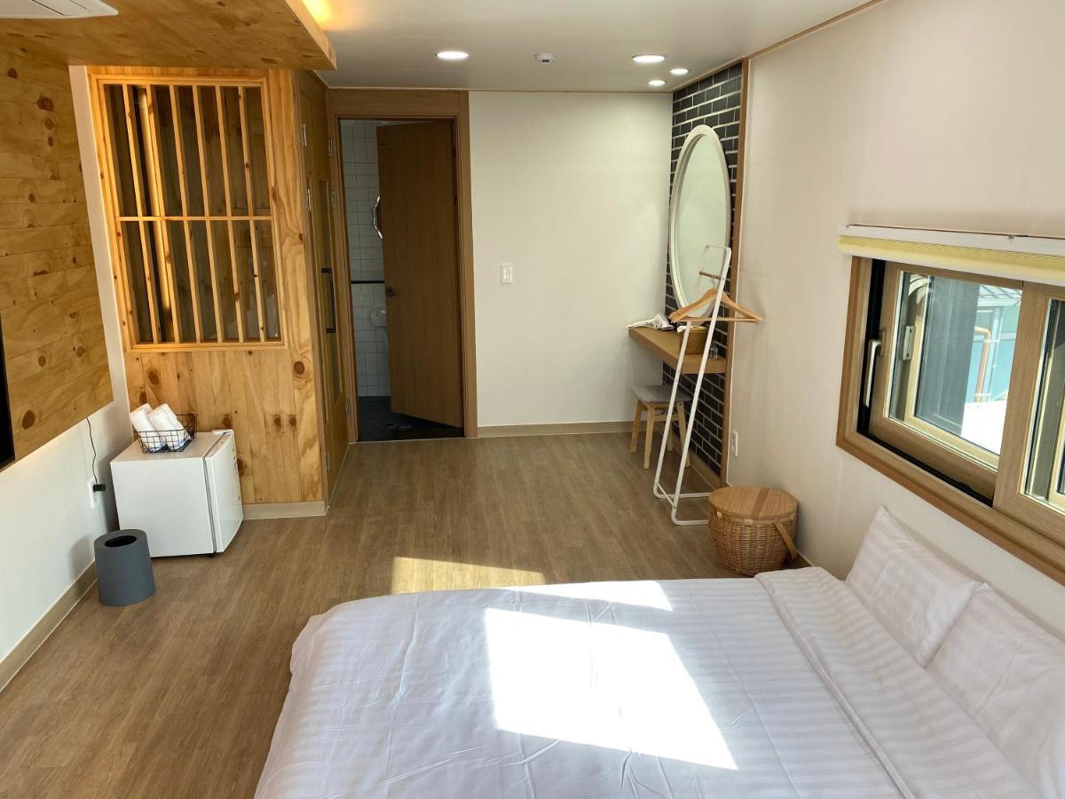 38Th Street Guesthouse Mokpo Bagian luar foto