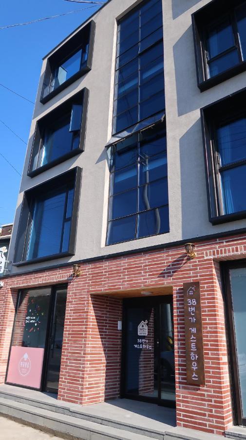38Th Street Guesthouse Mokpo Bagian luar foto